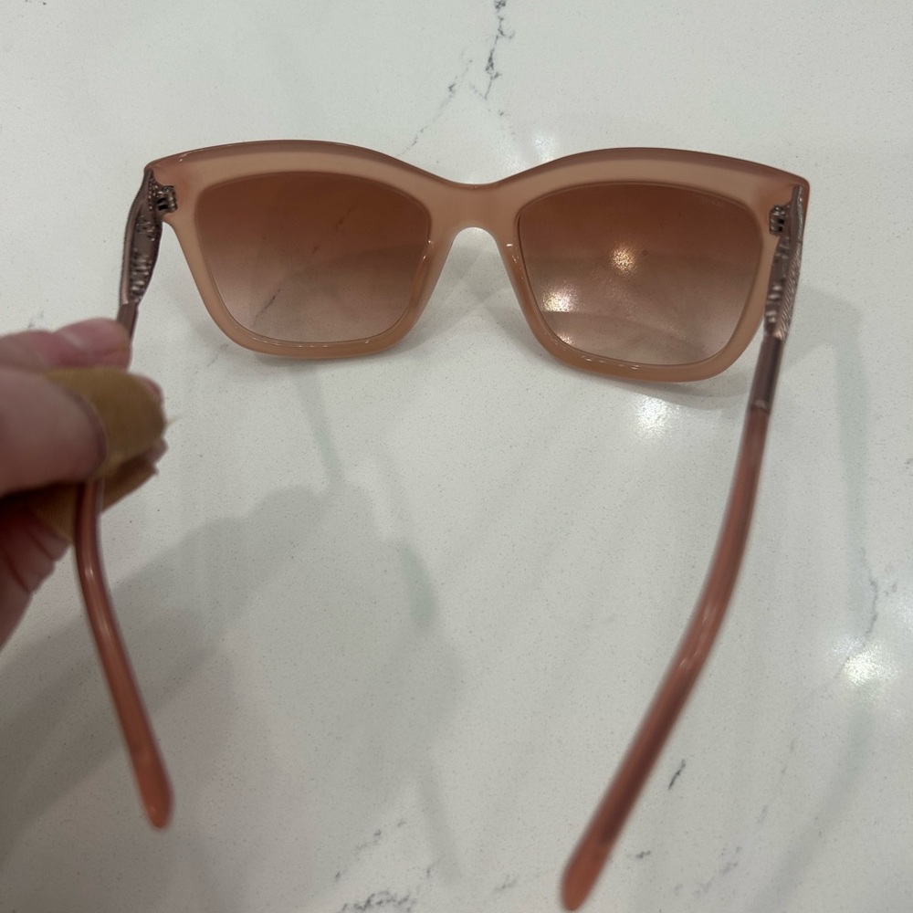 Burberry Women's Pink Sunglasses, Excellent Pre-Loved - Picture 5 of 11